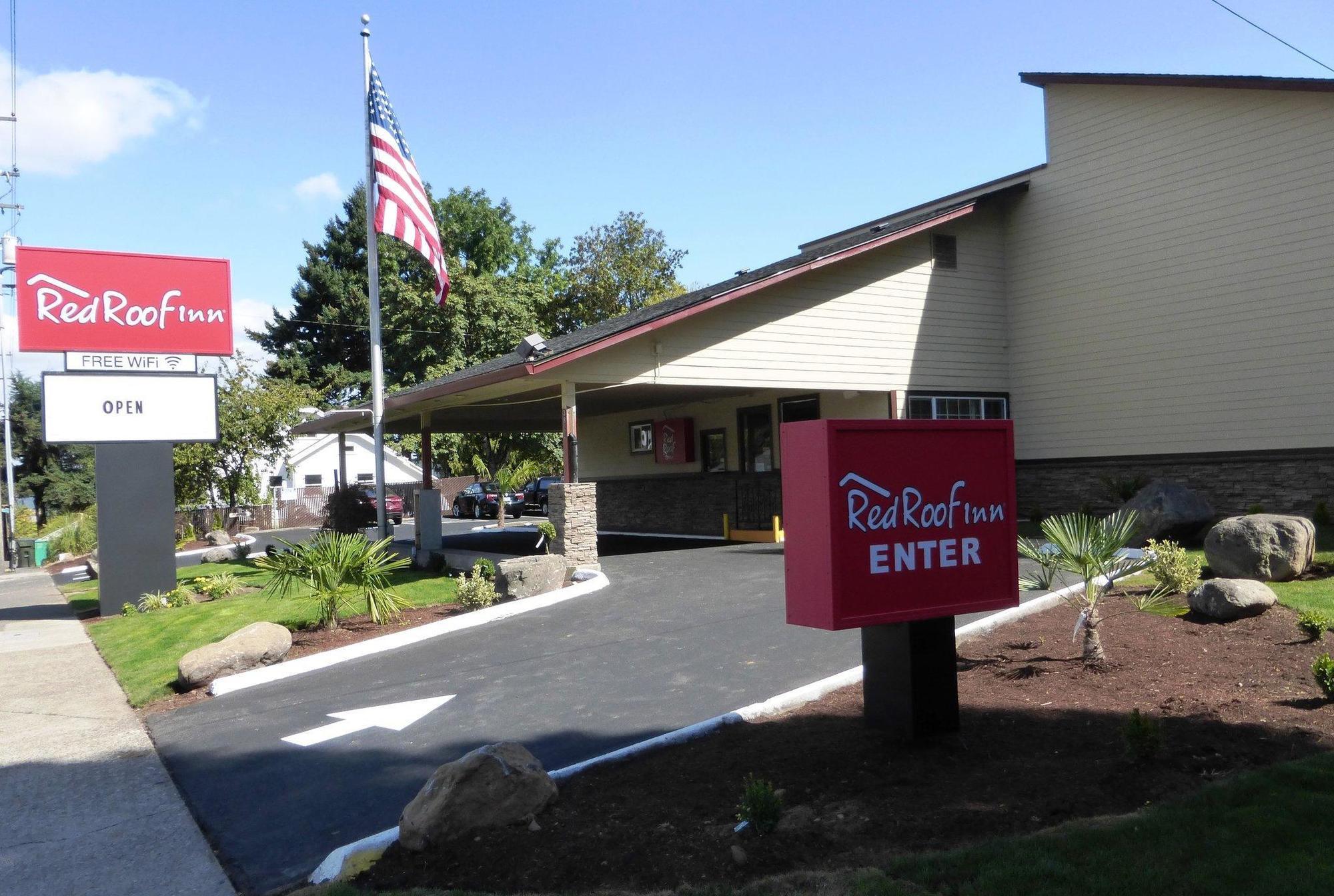 Red Roof Inn Portland Exterior photo